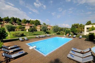 מלון דירות Sani Polyastron Hotel & Spa