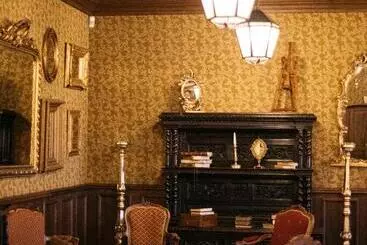 Le Camp Du Drap D'or