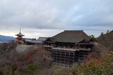 Rak Kiyomizu   1人旅専用hostel