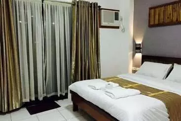 Hotel Ark Bayz Suites