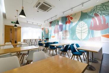 Hotelli Hanting Shanghai Luoshan Road Metro Station