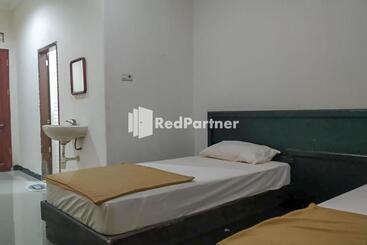 Hotel Palu City Guest House Mitra Reddoorz