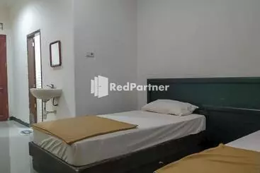 Hotel Palu City Guest House Mitra Reddoorz