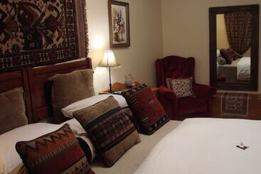 Majatalo Die Waenhuis Guest House