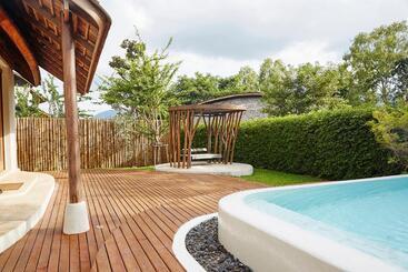 Отель Boribot Pool Resort