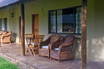 Hotel Chrislin African Lodge