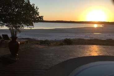 פנסיון Kosi Forest Lodge