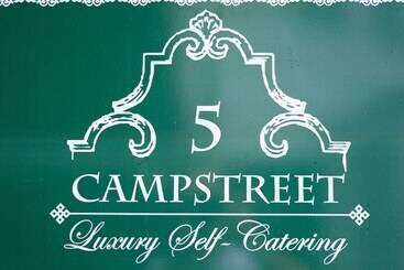 Appartements touristiques 5 Camp Street Guesthouse & Self Catering