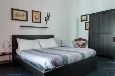 تختخواب و صبحانه Maria Vittoria Charming Rooms And Apartments