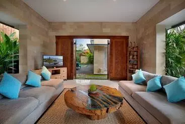 Lacasa Villa