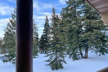 ツーリストアパートメント 7650 Sterling Drive