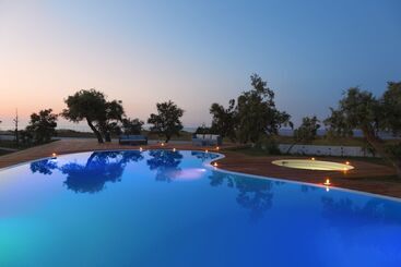 مسافرخانه Spiaggiabella Resort