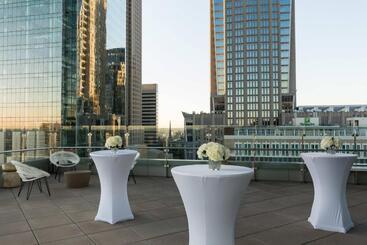 هتل Springhill Suites By Marriott Charlotte City Center