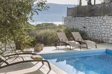 آپارتمان‌های توریست‌ها Isalos By Vintage Travel