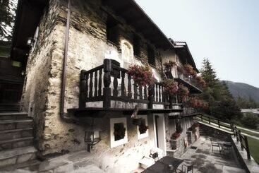 مبيت وإفطار Locanda4