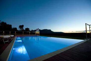 Курорт Meringa Springs