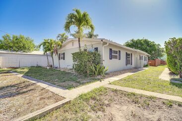 Hus på landet Dog Friendly Fort Pierce Home W/ Fenced In Yard!