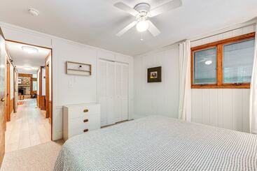 Family Pocono Pines Cottage W/ Deck & Creek Access