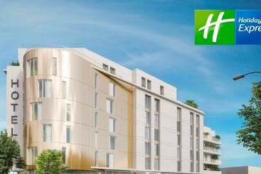 Otel Holiday Inn Express Paris Poissy, An Ihg