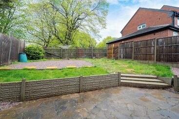 اقامتگاه 2 Bed House In Digbeth/parking/families/contractor