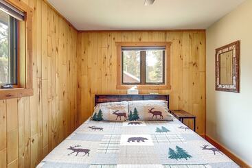 Сельский дом Updated Conover Cabin W/ Nearby Boating Access!