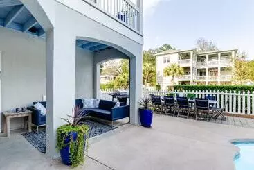 کلبه Cobalt Coast By Avantstay 7bdr, Steps From Beach