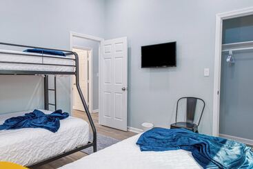 קוטג'' Comfort And Style 4br/3ba Near Riverwalk And Dtown