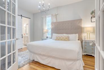 별장 Cypress Breeze By Avantstay Stunning Home + Pool