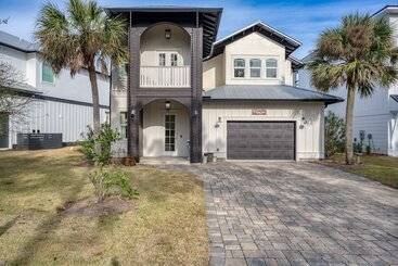 Dom wiejski Cypress Breeze By Avantstay Stunning Home + Pool