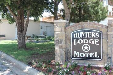 Hunters Lodge Motel