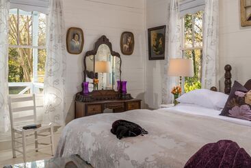 Maison D'memoire Bed & Breakfast Cottages