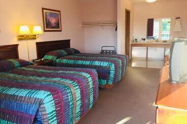 Мотель Mountain Country Inn