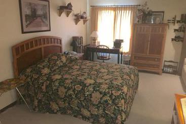 Red Barn Village B&b