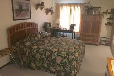 Red Barn Village B&b