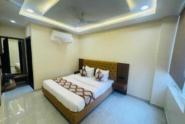 Hotel O Anjaney Palace