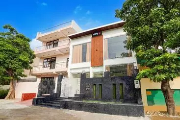 Hotel Harmony Suites