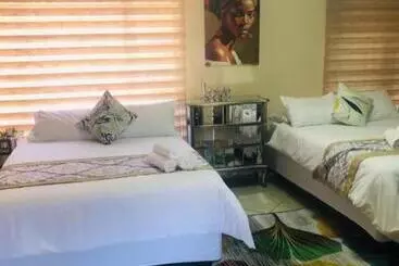 Majatalo C Rane Guesthouse