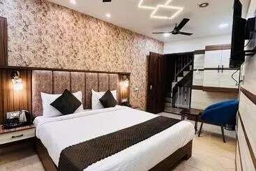 Hotel Monga Dream Residency 5 Minutes Walk From Golden Temple