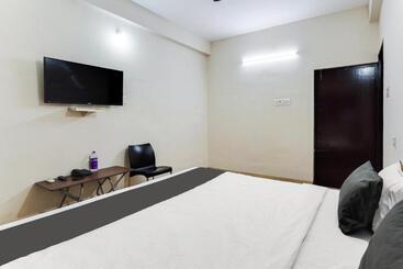 Отель O Golden Stay Inn