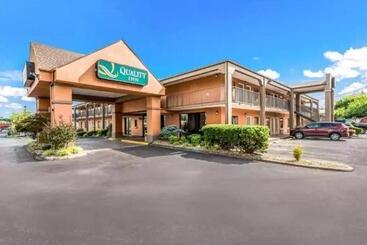 Hotelli Quality Inn Downtown