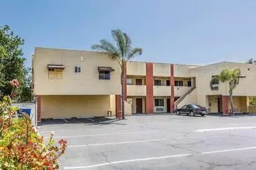 هتل Rodeway Inn