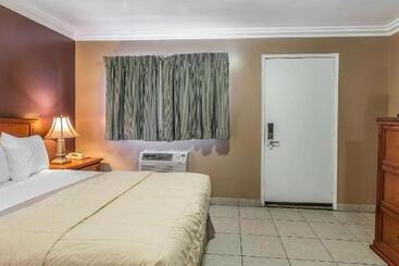 ホテル Rodeway Inn