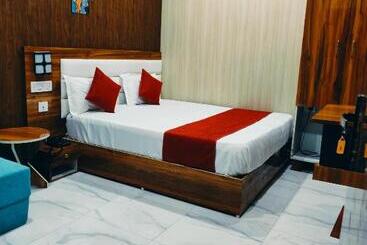 Hotel Shree Krishnam Residency Near Prem Mandir