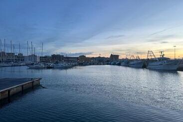 Пансион Moncici House