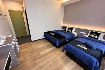 Hotel Lavie At Centrum