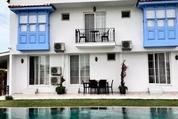 Hotelli Villa Egella