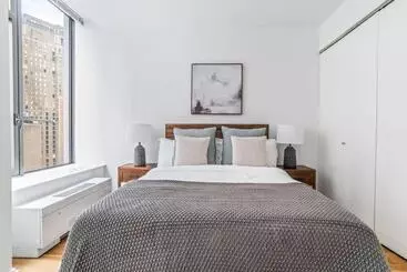 پانسیون Lux Bright Room With Shared Bath Apt
