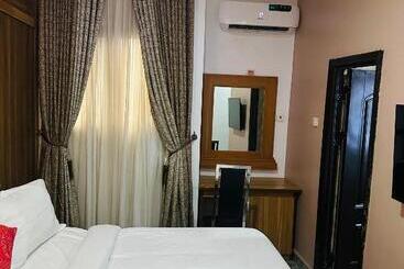 هتل Rolarz Resorts &