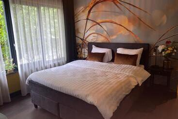 Bed and Breakfast The Lodge