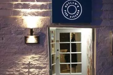 ホテル Outlaw S Guest House